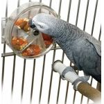 Aktivní hračka pro papoušky KOLOTOČ ŠTĚSTÍ